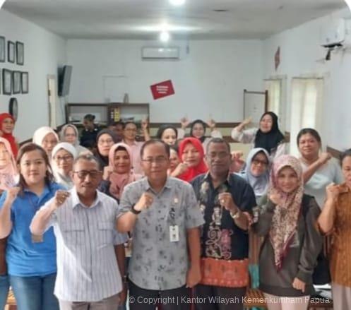 SOSIALISASI KEKAYAAN INTELEKTUAL BAGI PELAKU UMKM BINAAN RUMAH BUMN MERAUKE